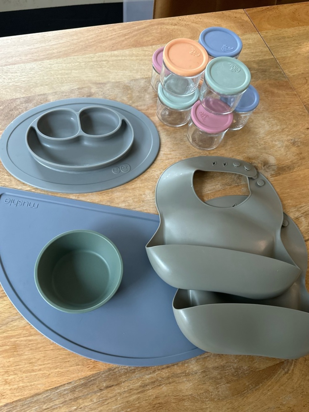 Misc. baby feeding set